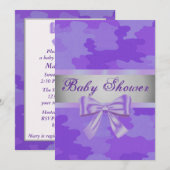 Paarse Camouflage Paarse Boog Baby shower Uitnodig Kaart (Voorkant / Achterkant)