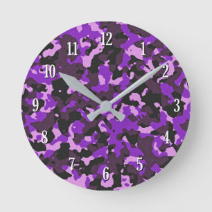 Paarse camouflagepatroon ronde klok