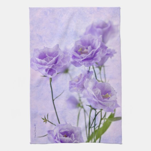 Paarse Campanella Flowers Macro Theedoek (Verticaal)