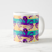 Paarse Cartoon Octopus Underwater Fun Design Grote Koffiekop (Voorkant rechts)