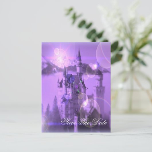 paarse Castle Gothic bruiloft save the date Aankondigingskaart (Staand voorkant)