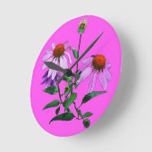 Paarse cefloer op roze ronde klok (Hoek)