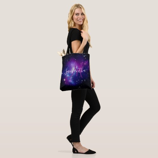 Paarse Celestial Space Photo Monogram Tote Bag (Op model)