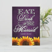 Paarse Chalkboard Sunflower Wedding Invitting Kaart (Staand voorkant)