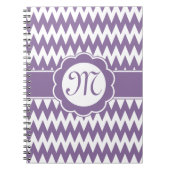 Paarse Chevron Pattern & Monogram Flower Notitieboek (Voorkant)