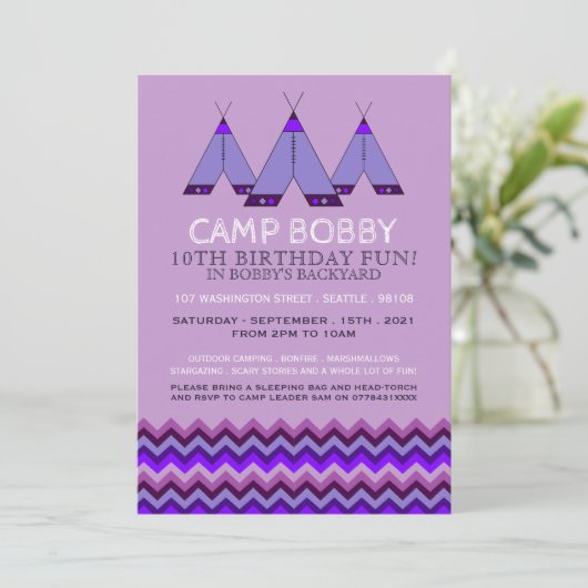 Paarse Chevron Tipi, Camping Birthday Kaart (Staand voorkant)