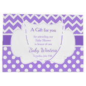 Paarse Chevron & Witte Polka Dots Baby shower Groot Cadeauzakje (Achterkant)