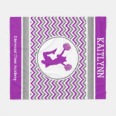 Paarse Chevrons Monogrammed Cheer/Pom Fleece Deken (Voorkant (Horizontaal))