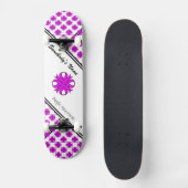Paarse Clover Ribbon door Kenneth Yoncich Skateboard (Voorkant)