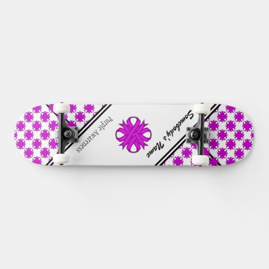 Paarse Clover Ribbon door Kenneth Yoncich Skateboard (Horizontaal)
