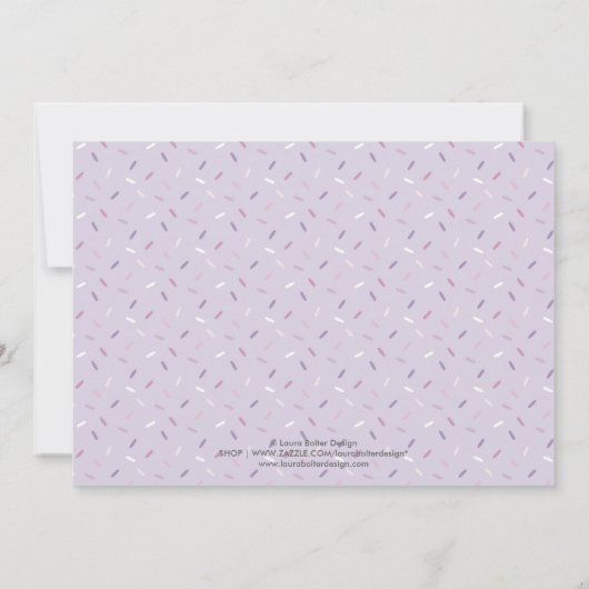 Paarse Cupcake Sprinkles Baby shower Uitnodiging (Achterkant)