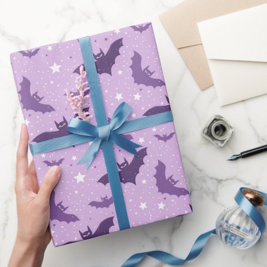 Paarse Cute Gothic Vleermuizen Cadeaupapier (Geschenken)