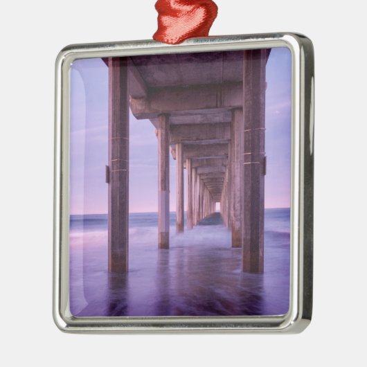 Paarse Dageraad bij de spier Metalen Ornament (Links)