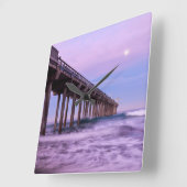 Paarse dageraad over pier, Californië Vierkante Klok (Hoek)