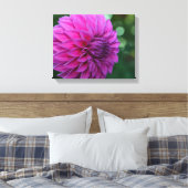 Paarse dahlia canvas afdruk (Insitu (Slaapkamer))