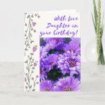 Paarse Daisies Daughter Birthday Kaart<br><div class="desc">Stuur deze poppende paarse kaart met daisies naar je dochter om haar te laten weten hoeveel je van haar houdt.  Deze kaart is perfect om je liefdevolle gedachten te delen en zijn mooie afbeelding is fascinerend.</div>