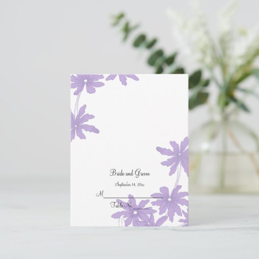 Paarse Daisies Wedding Reception Place card Kaart (Staand voorkant)