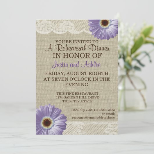 Paarse Daisy en Lace repetitie Dinner Party Kaart (Staand voorkant)