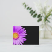 Paarse Daisy op Black Gepersonaliseerd DaisiesTemp Visitekaartje (Staand voorkant)