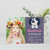 Paarse Dalmatian Birthday Uitnodiging met foto (Staand voorkant)