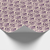 Paarse Damask Pattern op Beige Achtergrond Cadeaupapier (Hoek)