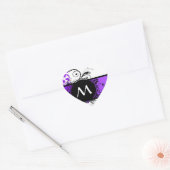 Paarse damast patroon en monogram hart sticker (Envelop)