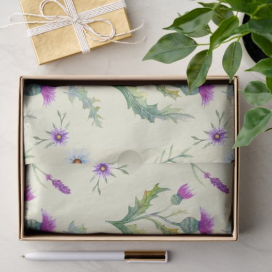 paarse distelbloemen, gele achtergrond tissuepapier (Geschenk)