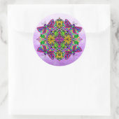 Paarse Dragonfly en Flowers Mandala Hand Drawn Ronde Sticker (Tas)