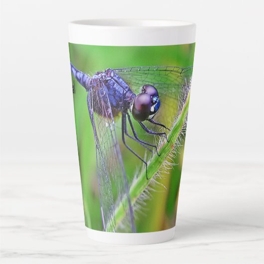 Paarse Dragonfly Spirit vertrekt latte Mok (Voorkant)