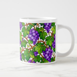 Paarse druiven en groene wijngaardbladeren grote koffiekop