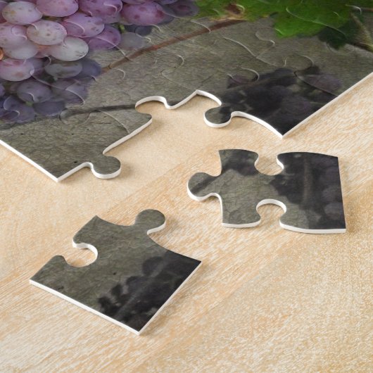 Paarse druiven op wijn legpuzzel (Zijkant)