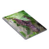 Paarse druiven op wijn notitieboek (Rechterzijde)