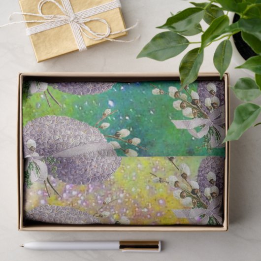 PAARSE EASTER-EGG, WITTE BLOSSEN, GEEL TISSUEPAPIER (Geschenk)