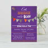 Paarse Eat Drink en eng Halloween Party Kaart (Staand voorkant)