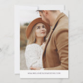 Paarse eenvoudige kalligrafie-foto bespaart de dat save the date (Achterkant)
