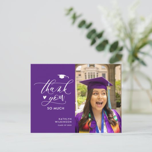 Paarse Elegant Script Photo Afstuderen Hartelijk d Briefkaart (Staand voorkant)