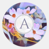Paarse en Blauwe Bloemen met Initiaal Ronde Sticker (Voorkant)