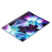 Paarse en blauwe dendrobiumorchidee-orchidee notitieboek (Linkerzijde)