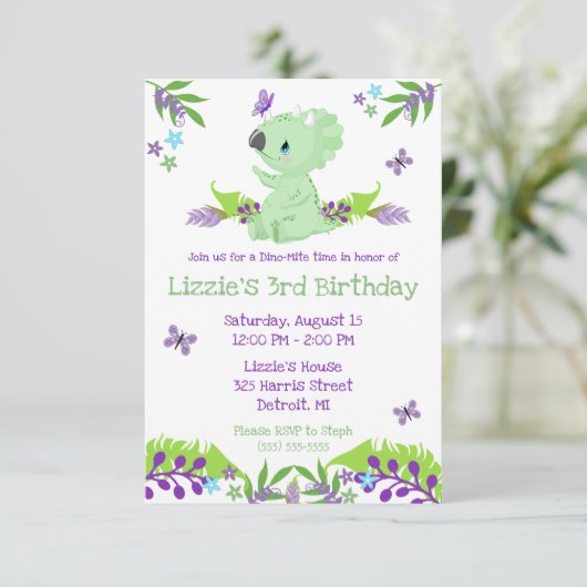 Paarse en blauwe dino-mijtetijd Birthday Party Kaart (Staand voorkant)