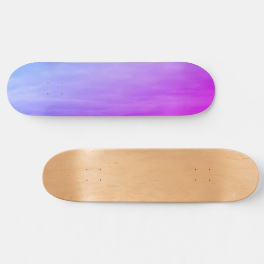 Paarse en blauwe lucht persoonlijk skateboard (Horizontaal)