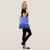 Paarse en blauwe luipaard en Pixels gepersonalisee Tote Bag (Op model)
