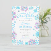 Paarse en Blauwe Sneeuwvlokken Verjaardagsfeest Kaart (Staand voorkant)