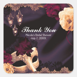 Paarse en bordeauxrode bloemen- en kantmaskeradefe vierkante sticker