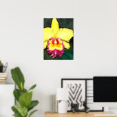 Paarse en gele Cattleya Orchid Poster (Thuiskantoor)