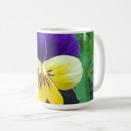 Paarse en gele Pansy Koffiemok