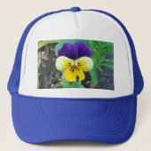 Paarse en gele Pansy Trucker Pet (Voorkant)