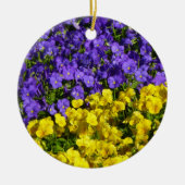 Paarse en Gele Viola's Kleurrijke Bloemen Keramisch Ornament (Voorkant)