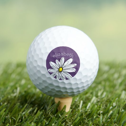 Paarse en gele Whimsical Daisy Add Name Golfballen (Insitu Shirt)