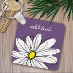 Paarse en gele whimsical Daisy Custom Text Sleutelhanger<br><div class="desc">Een zand en griezelig stuk van hipster. Je kunt een naam,  een monogram of een andere aangepaste tekst toevoegen. Als u de kunst rond moet bewegen,  klik op de aanpassingsknoop om veranderingen aan te brengen.</div>