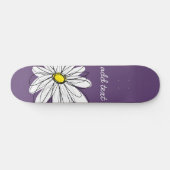 Paarse en gele whimsical Daisy Script-tekst Skateboard (Horizontaal)
